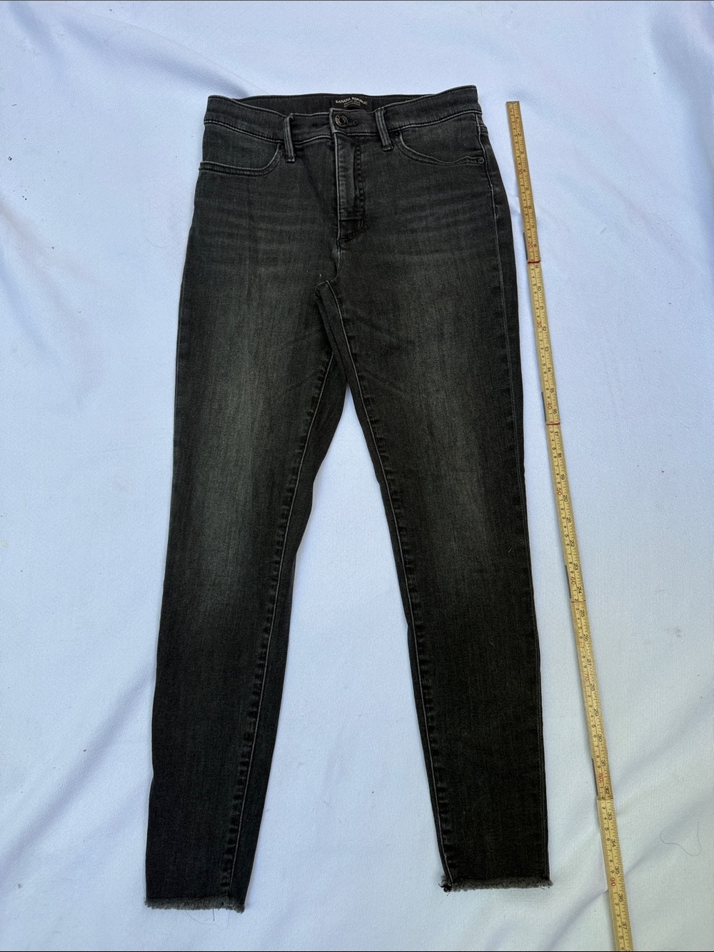 Banana Republic Premium Denim Skinny Jeans size 27 in dark grey wash